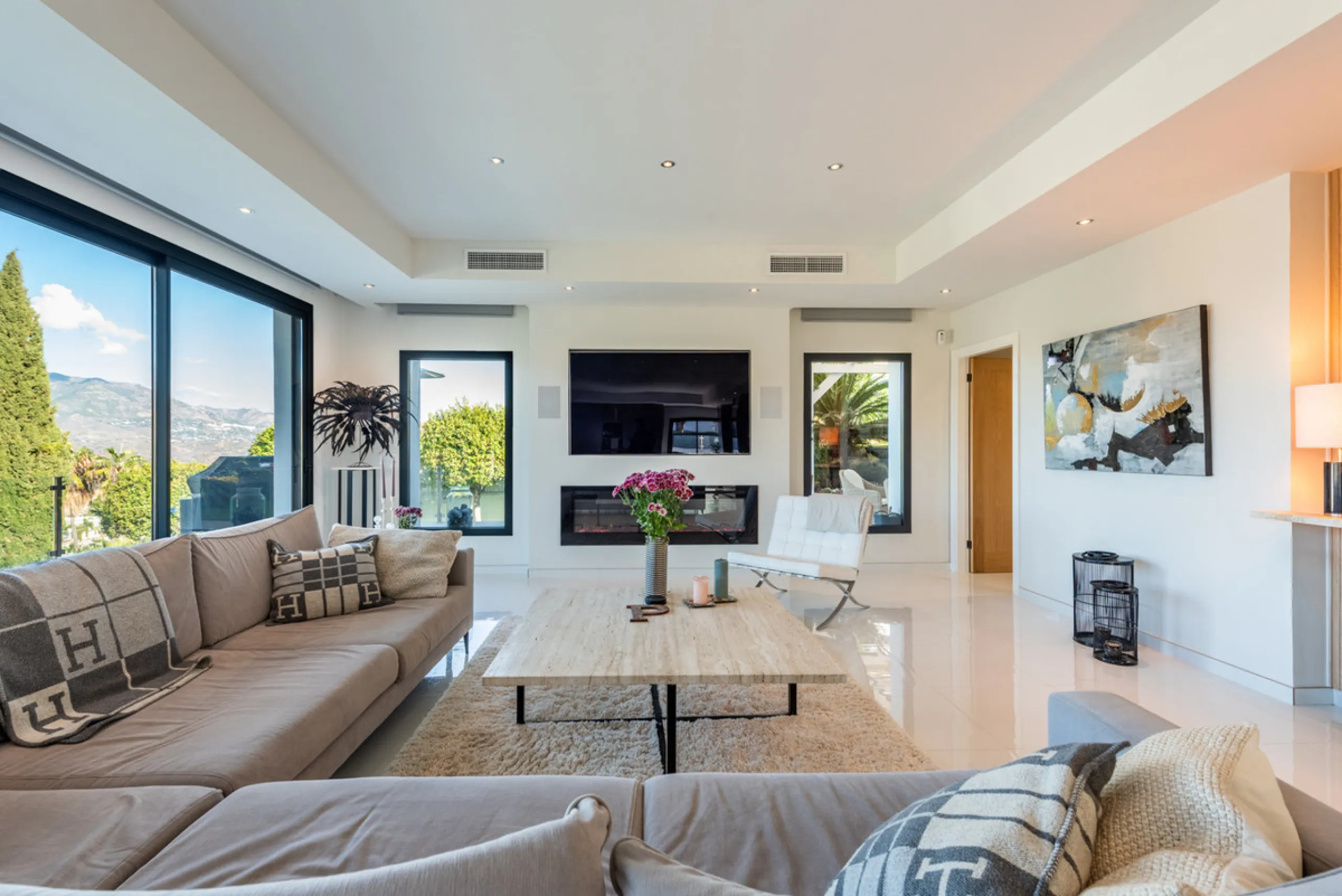 Welcome to this immaculate 4-bedroom villa that will fulfill your dreams.