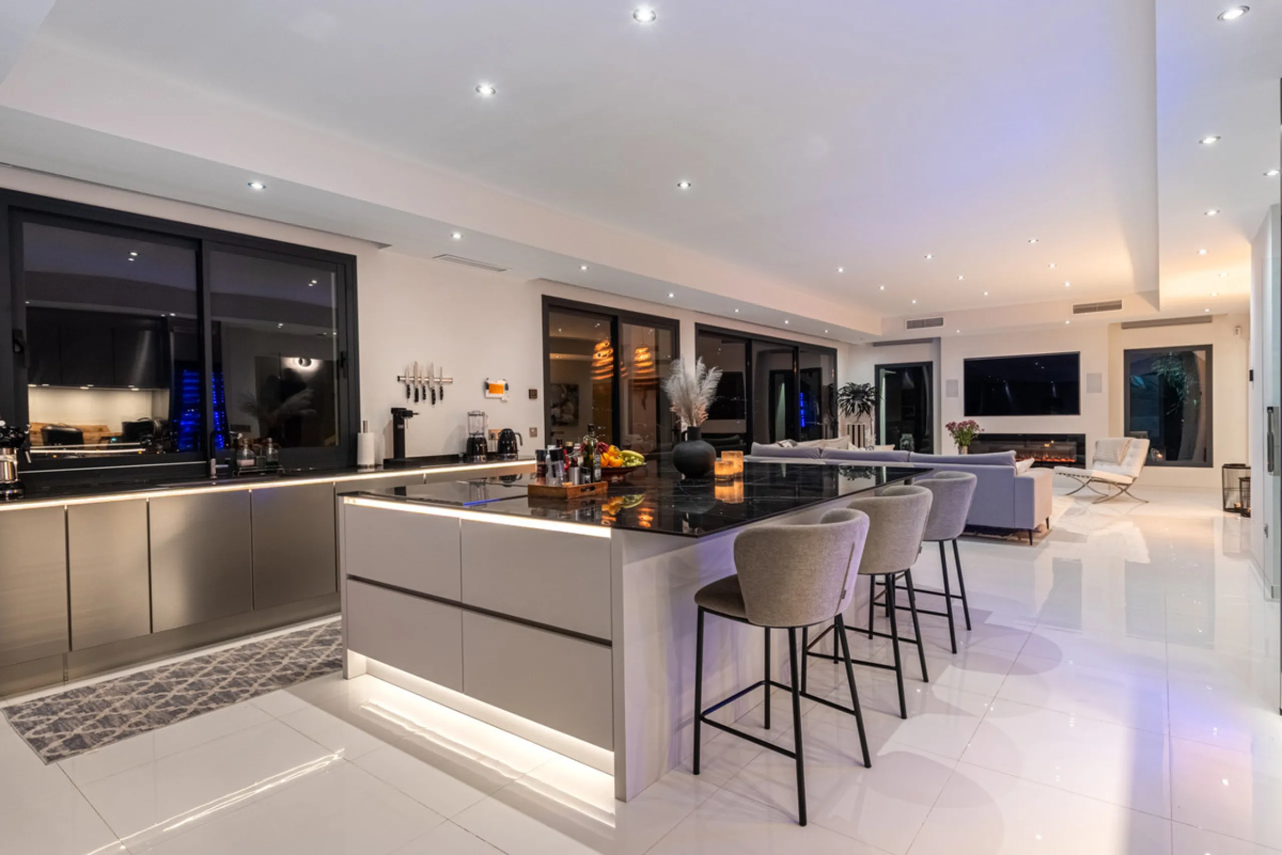 Welcome to this immaculate 4-bedroom villa that will fulfill your dreams.