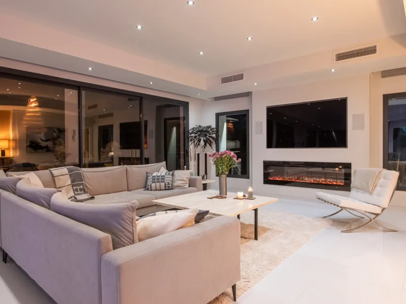 Welcome to this immaculate 4-bedroom villa that will fulfill your dreams.