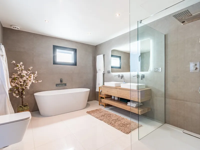 Welcome to this immaculate 4-bedroom villa that will fulfill your dreams.