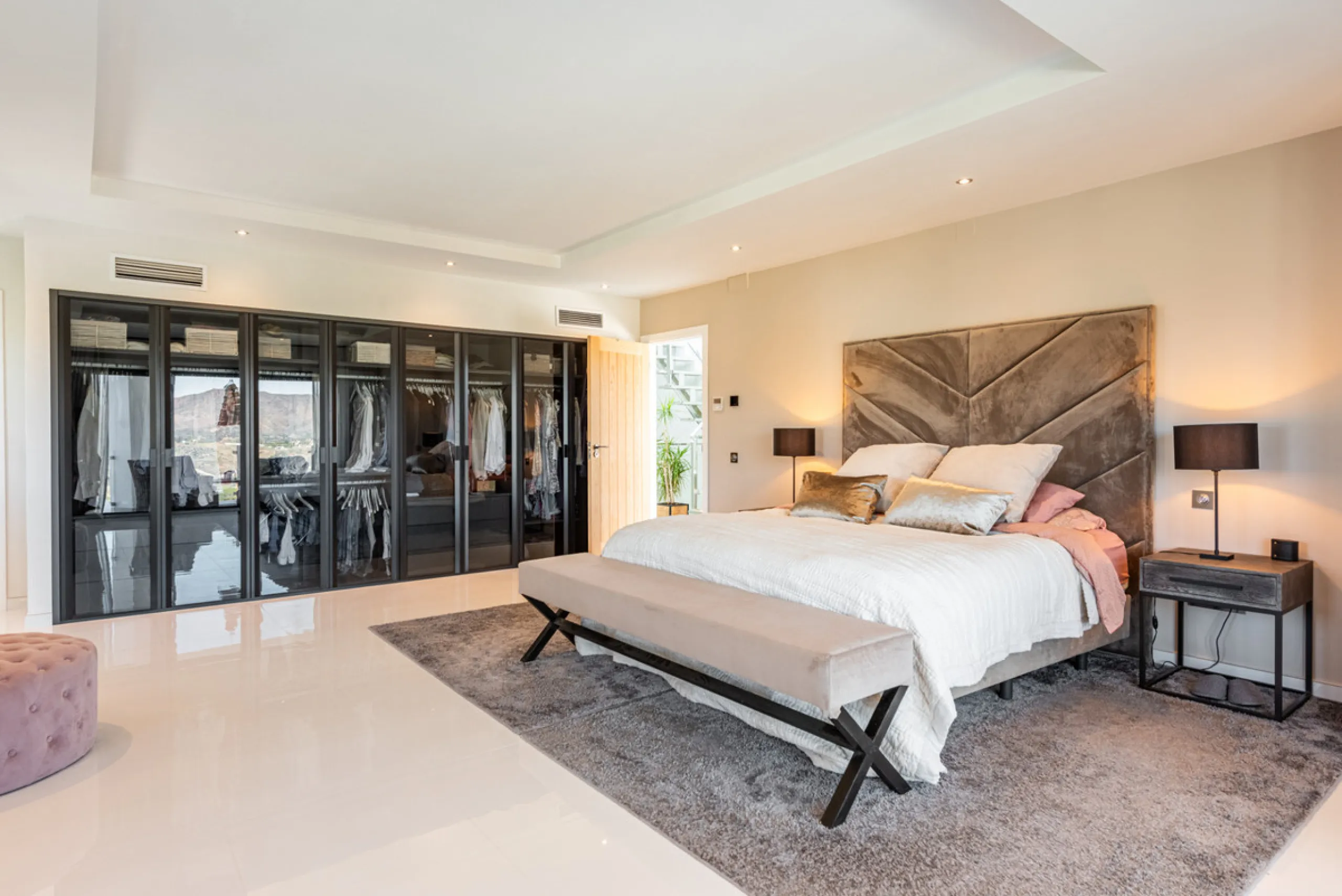 Welcome to this immaculate 4-bedroom villa that will fulfill your dreams.