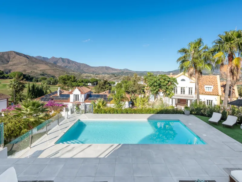 Welcome to this immaculate 4-bedroom villa that will fulfill your dreams.