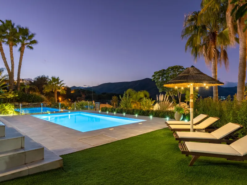 Welcome to this immaculate 4-bedroom villa that will fulfill your dreams.