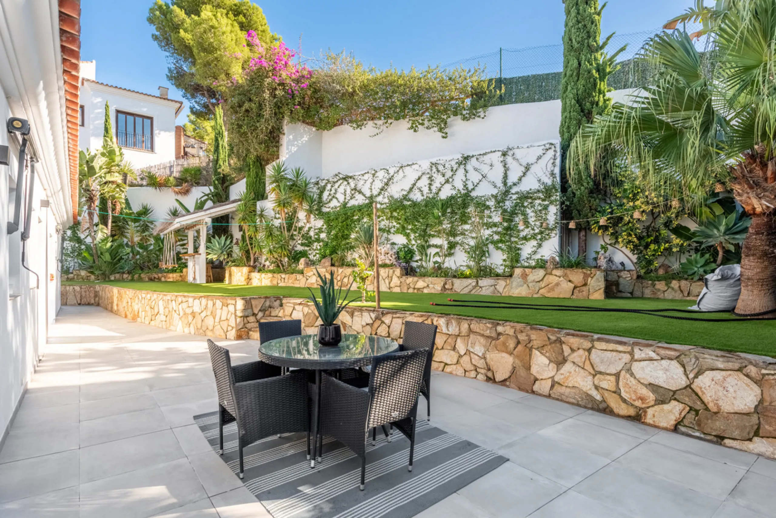 Welcome to this immaculate 4-bedroom villa that will fulfill your dreams.