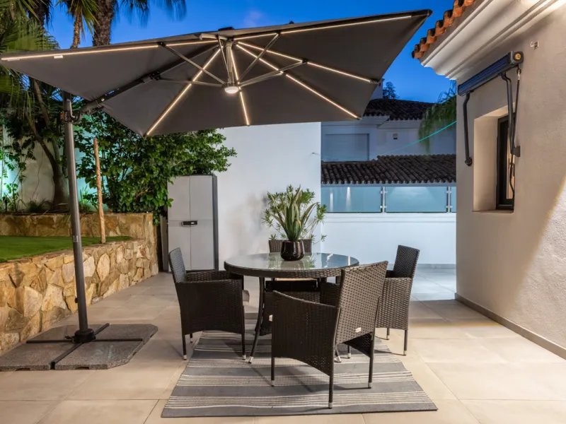 Welcome to this immaculate 4-bedroom villa that will fulfill your dreams.