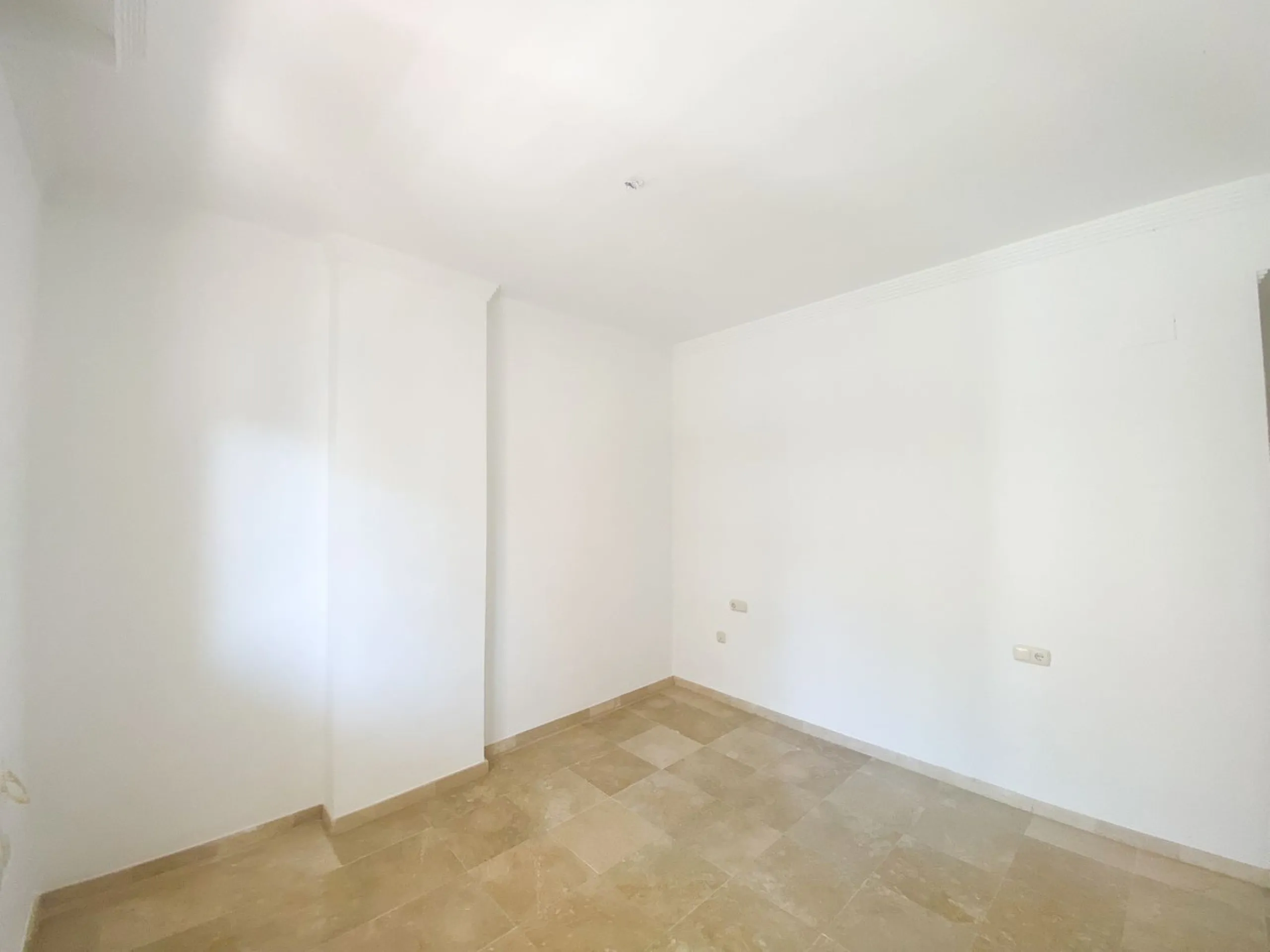 Spacious and bright apartment in the heart of Nueva Andalucía, Marbella.
