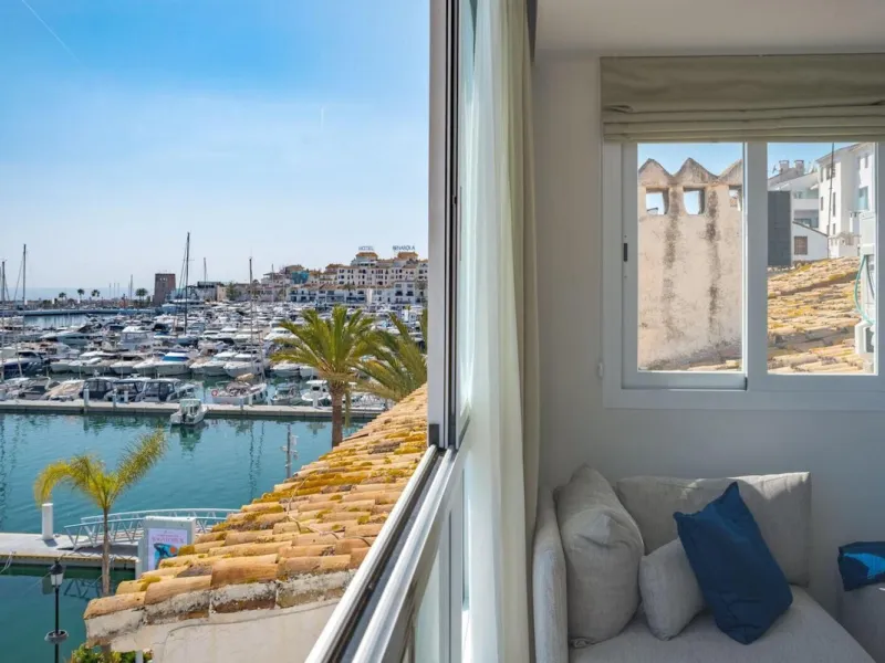 Apartment - Top Floor Apartment в продаже в Marbella, Málaga. В доме 2 спален и 1 ванных комнат. Площадь дома 79 м²
