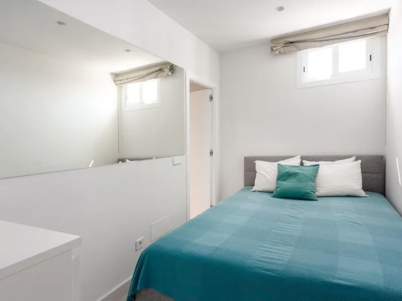 Frontline Puerto Banús Apartment with Panoramic Views