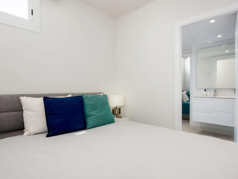 Frontline Puerto Banús Apartment with Panoramic Views