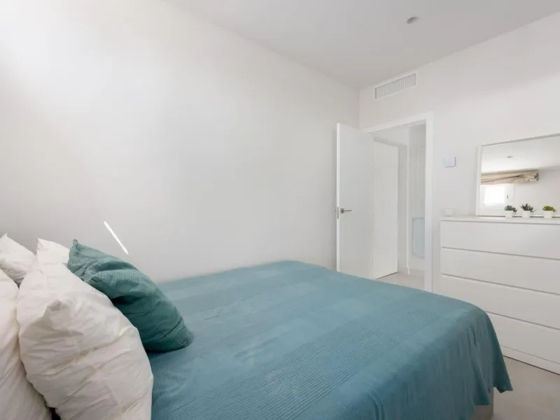 Frontline Puerto Banús Apartment with Panoramic Views