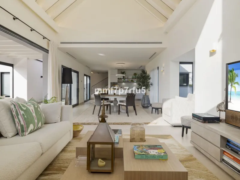 Modern Eco-Friendly Luxury Villa in Las Lomas del Marbella Club