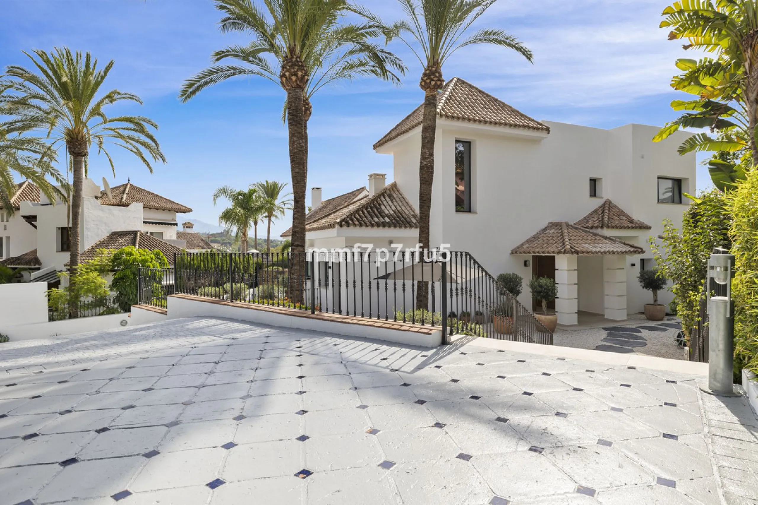 Modern Eco-Friendly Luxury Villa in Las Lomas del Marbella Club