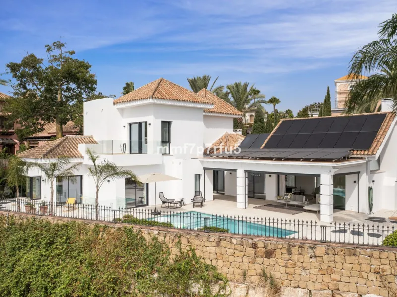 Modern Eco-Friendly Luxury Villa in Las Lomas del Marbella Club