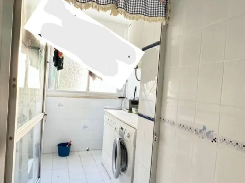Apartment - Middle Floor Apartment в продаже в Torremolinos, Málaga. В доме 4 спален и 2 ванных комнат. Площадь дома 122 м²