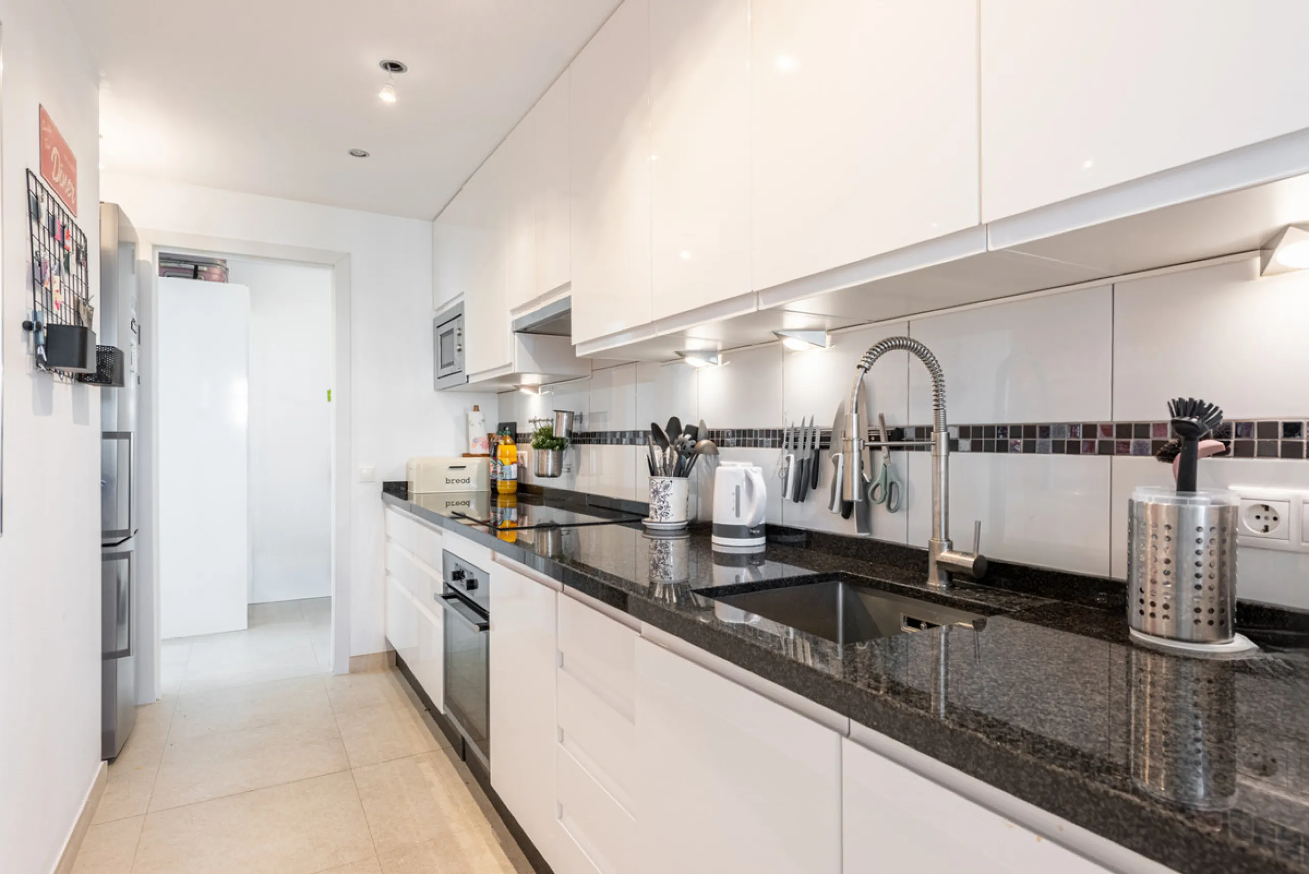 Looking for a 3-bedroom apartment in the centre of Fuengirola?