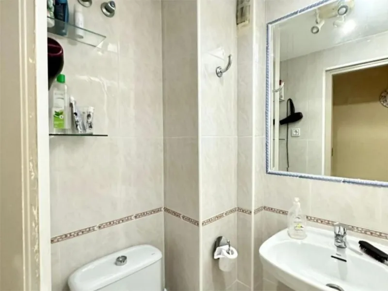 Apartment - Middle Floor Apartment в продаже в Torremolinos, Málaga. В доме 4 спален и 2 ванных комнат. Площадь дома 122 м²