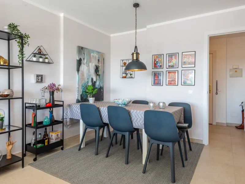 Looking for a 3-bedroom apartment in the centre of Fuengirola?