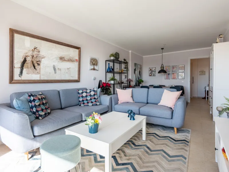 Looking for a 3-bedroom apartment in the centre of Fuengirola?
