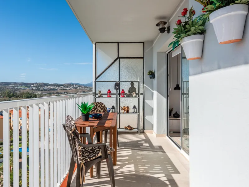 Looking for a 3-bedroom apartment in the centre of Fuengirola?