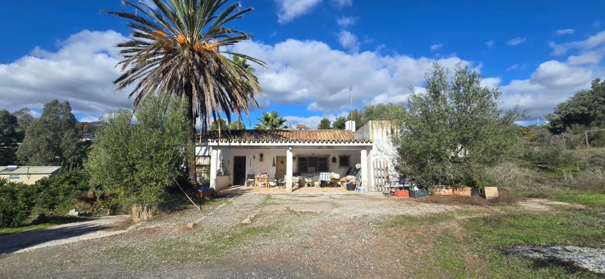 Charming Finca / Cortijo on a Rare 18,000 m² Flat Green Plot – El Velerín, Estepona