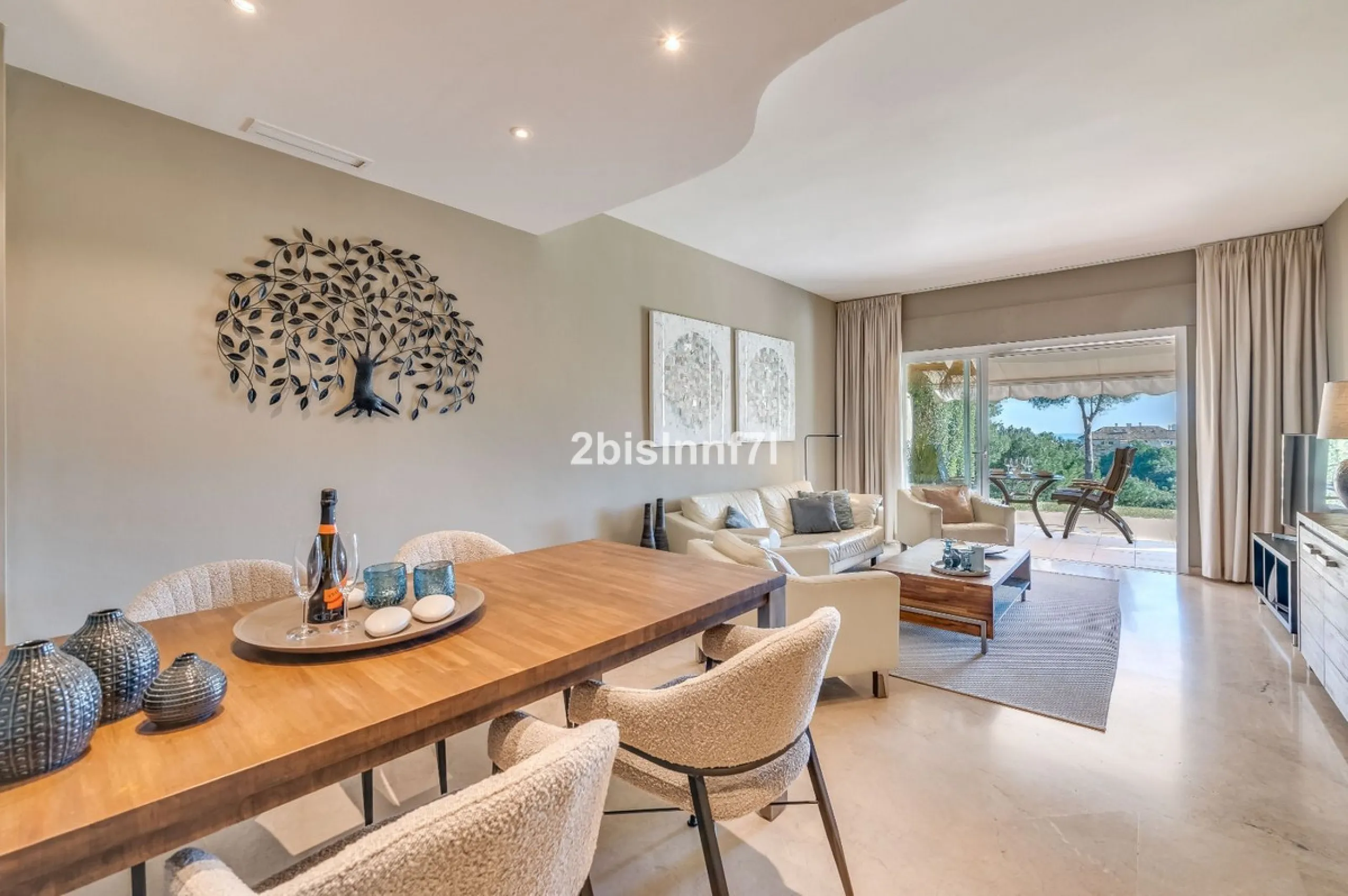 Apartment - Ground Floor Apartment в продаже в Marbella, Málaga. В доме 2 спален и 2 ванных комнат. Площадь дома 98 м²