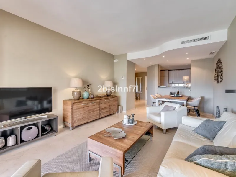 Apartment - Ground Floor Apartment в продаже в Marbella, Málaga. В доме 2 спален и 2 ванных комнат. Площадь дома 98 м²