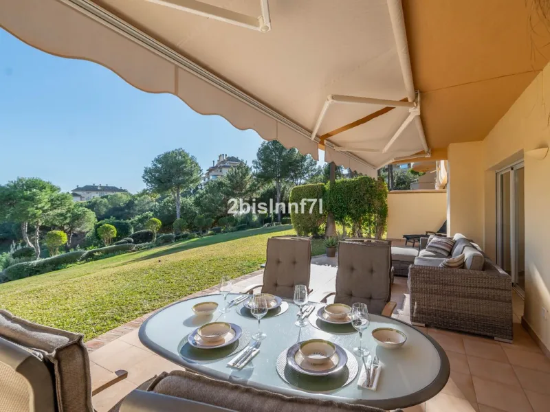 Apartment - Ground Floor Apartment в продаже в Marbella, Málaga. В доме 2 спален и 2 ванных комнат. Площадь дома 98 м²