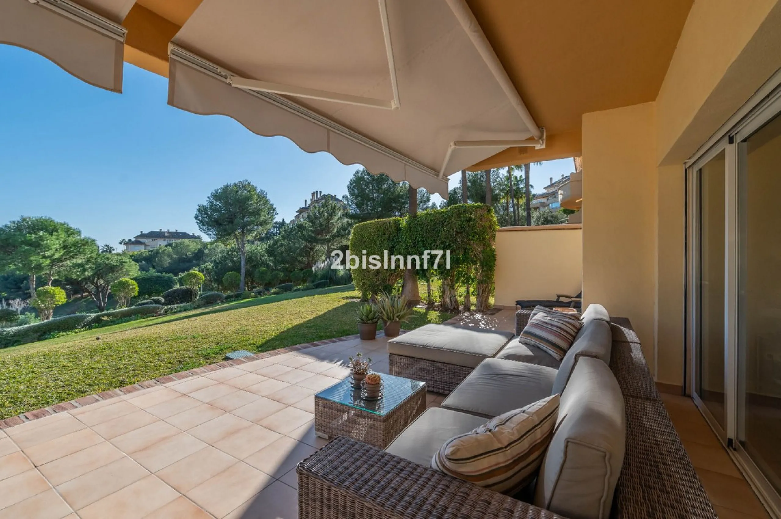 Apartment - Ground Floor Apartment в продаже в Marbella, Málaga. В доме 2 спален и 2 ванных комнат. Площадь дома 98 м²