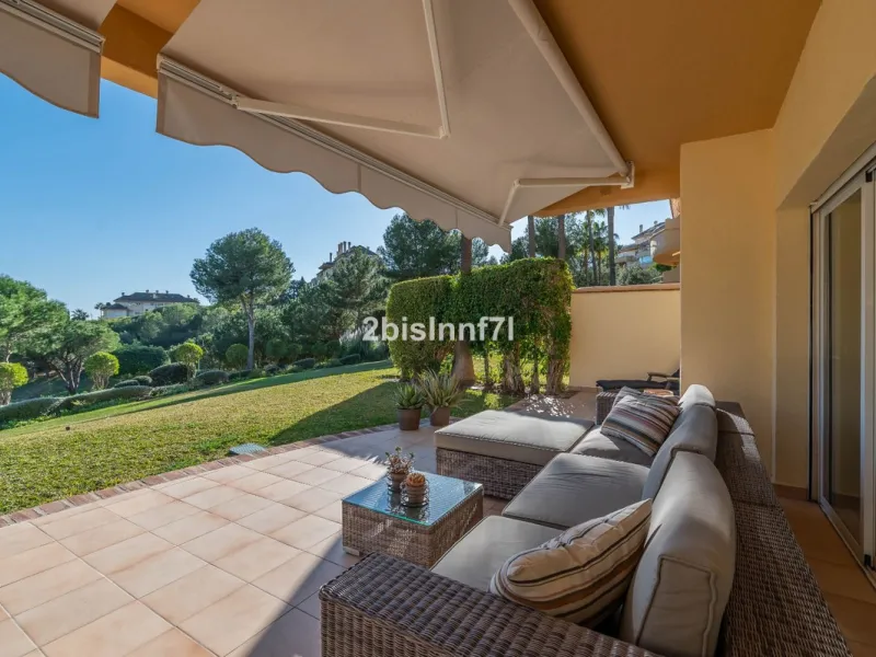 Apartment - Ground Floor Apartment в продаже в Marbella, Málaga. В доме 2 спален и 2 ванных комнат. Площадь дома 98 м²