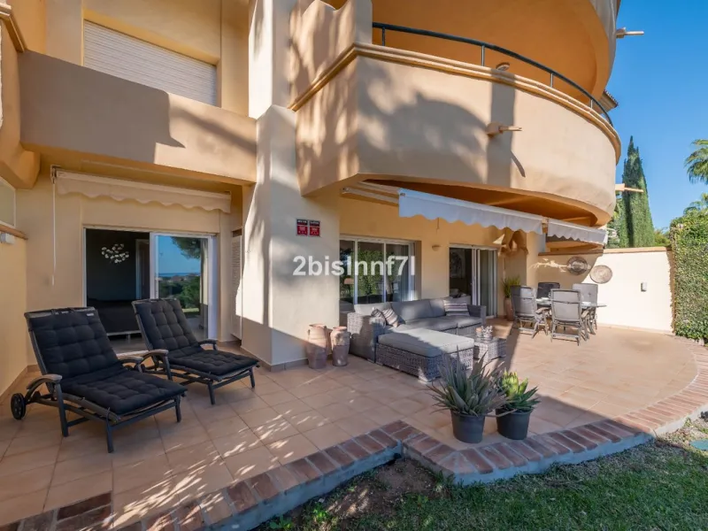 Apartment - Ground Floor Apartment в продаже в Marbella, Málaga. В доме 2 спален и 2 ванных комнат. Площадь дома 98 м²