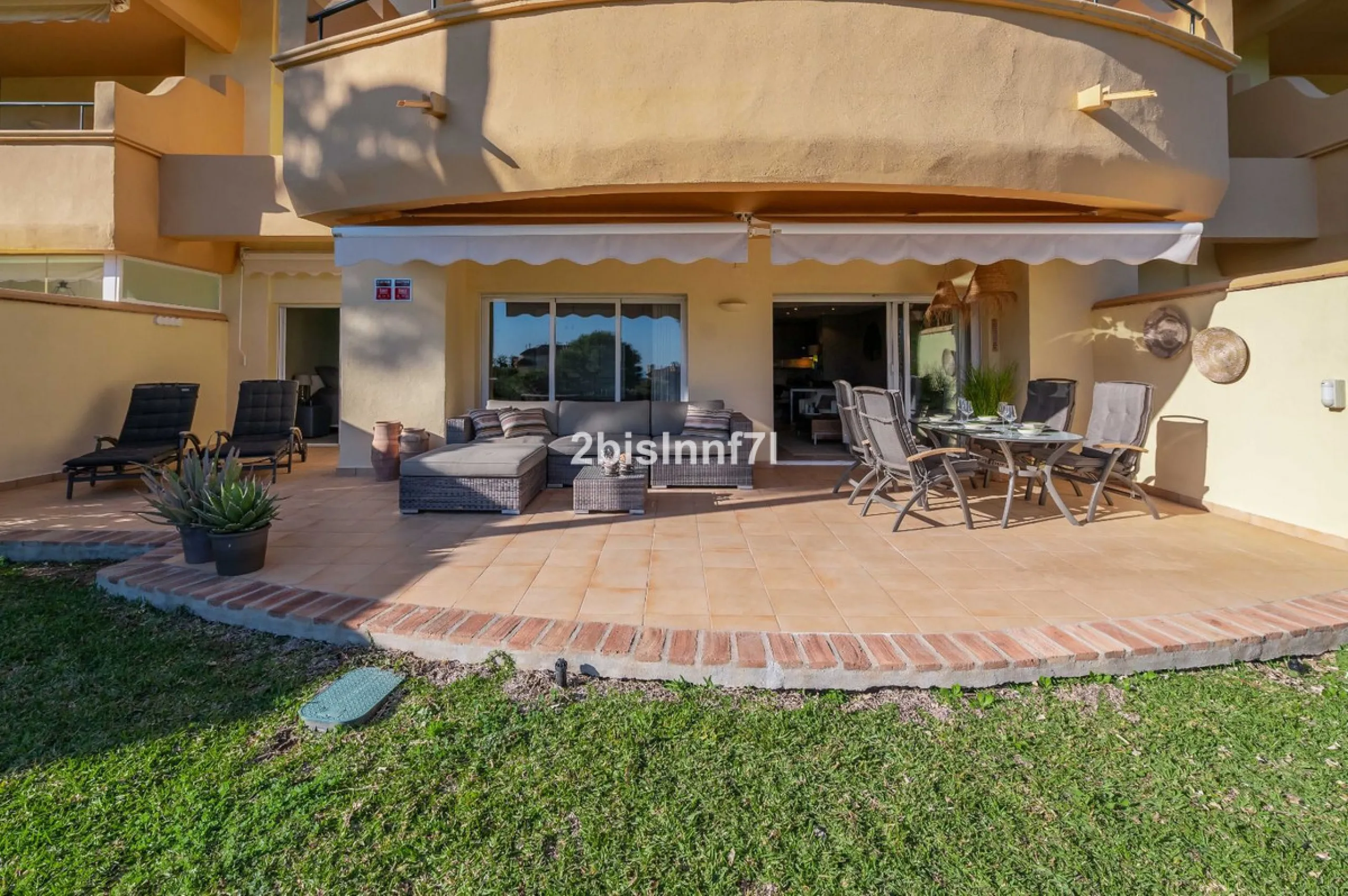 Apartment - Ground Floor Apartment в продаже в Marbella, Málaga. В доме 2 спален и 2 ванных комнат. Площадь дома 98 м²