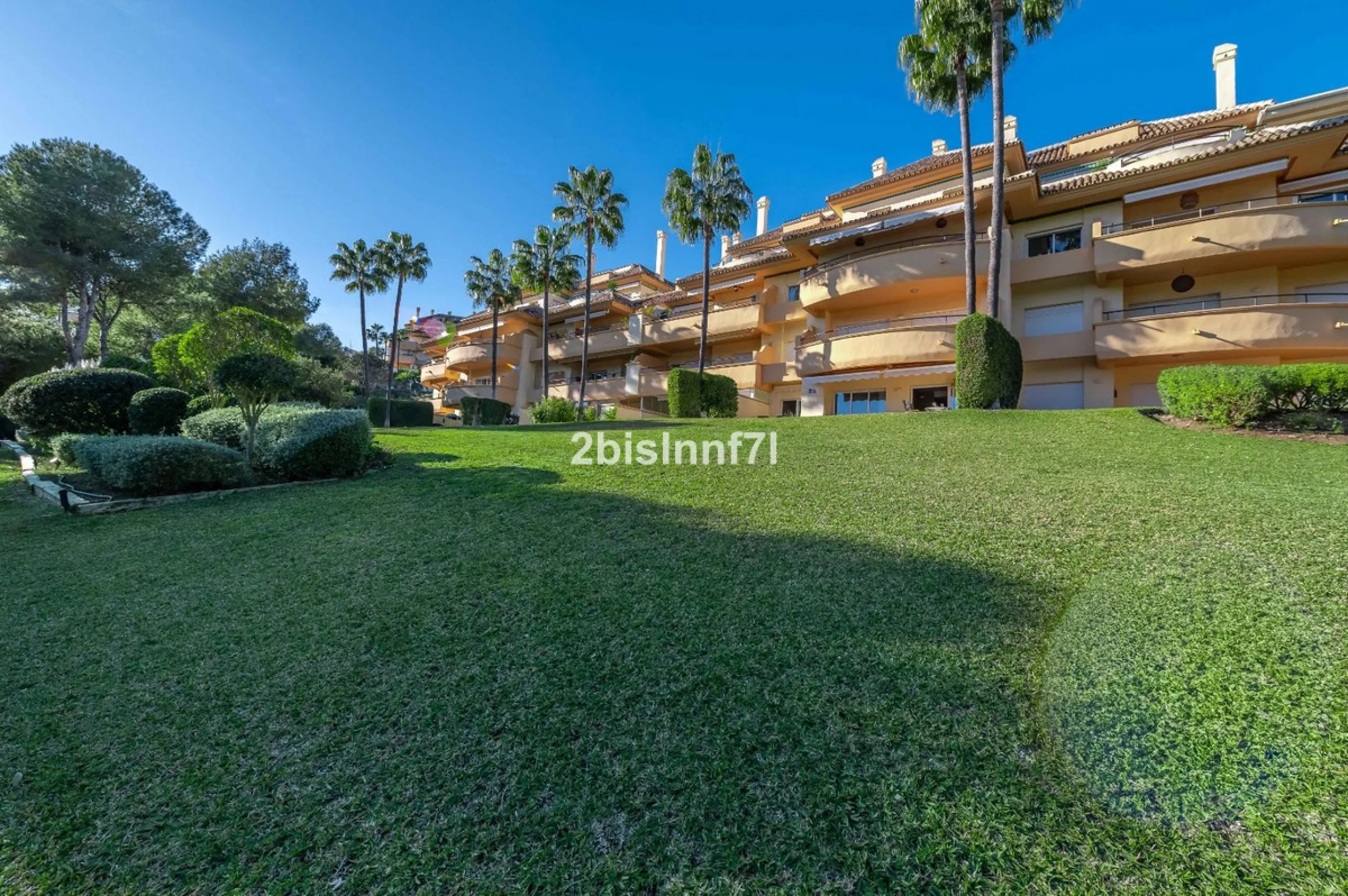 Apartment - Ground Floor Apartment в продаже в Marbella, Málaga. В доме 2 спален и 2 ванных комнат. Площадь дома 98 м²