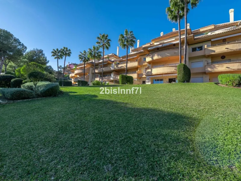 Apartment - Ground Floor Apartment в продаже в Marbella, Málaga. В доме 2 спален и 2 ванных комнат. Площадь дома 98 м²