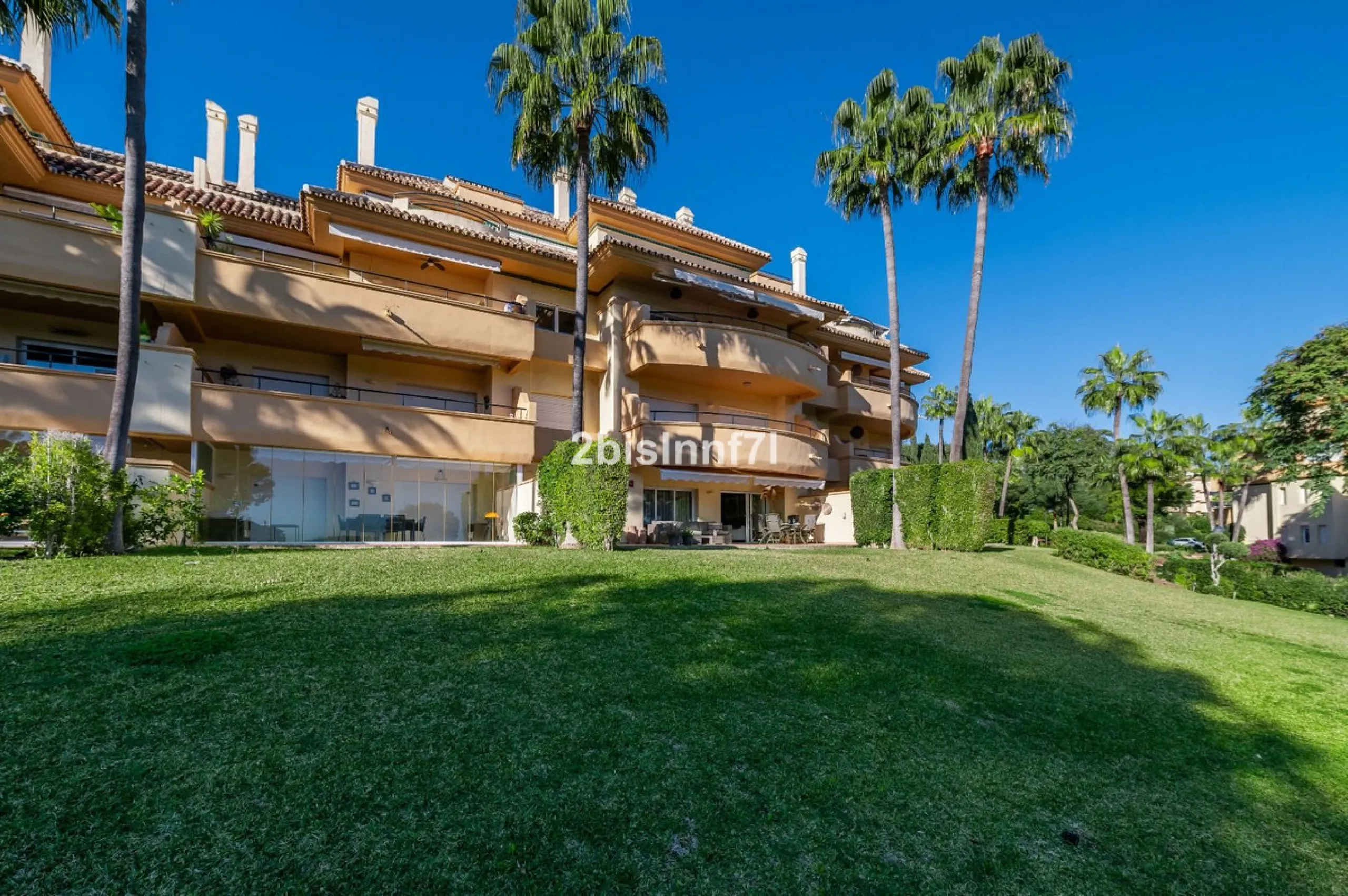 Apartment - Ground Floor Apartment в продаже в Marbella, Málaga. В доме 2 спален и 2 ванных комнат. Площадь дома 98 м²