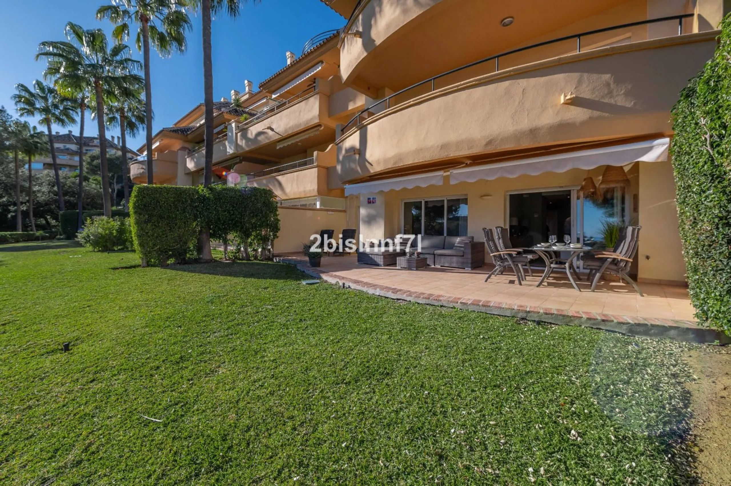 Apartment - Ground Floor Apartment в продаже в Marbella, Málaga. В доме 2 спален и 2 ванных комнат. Площадь дома 98 м²