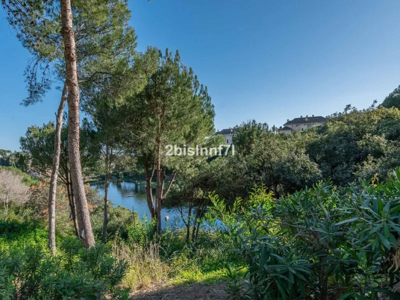 Apartment - Ground Floor Apartment в продаже в Marbella, Málaga. В доме 2 спален и 2 ванных комнат. Площадь дома 98 м²