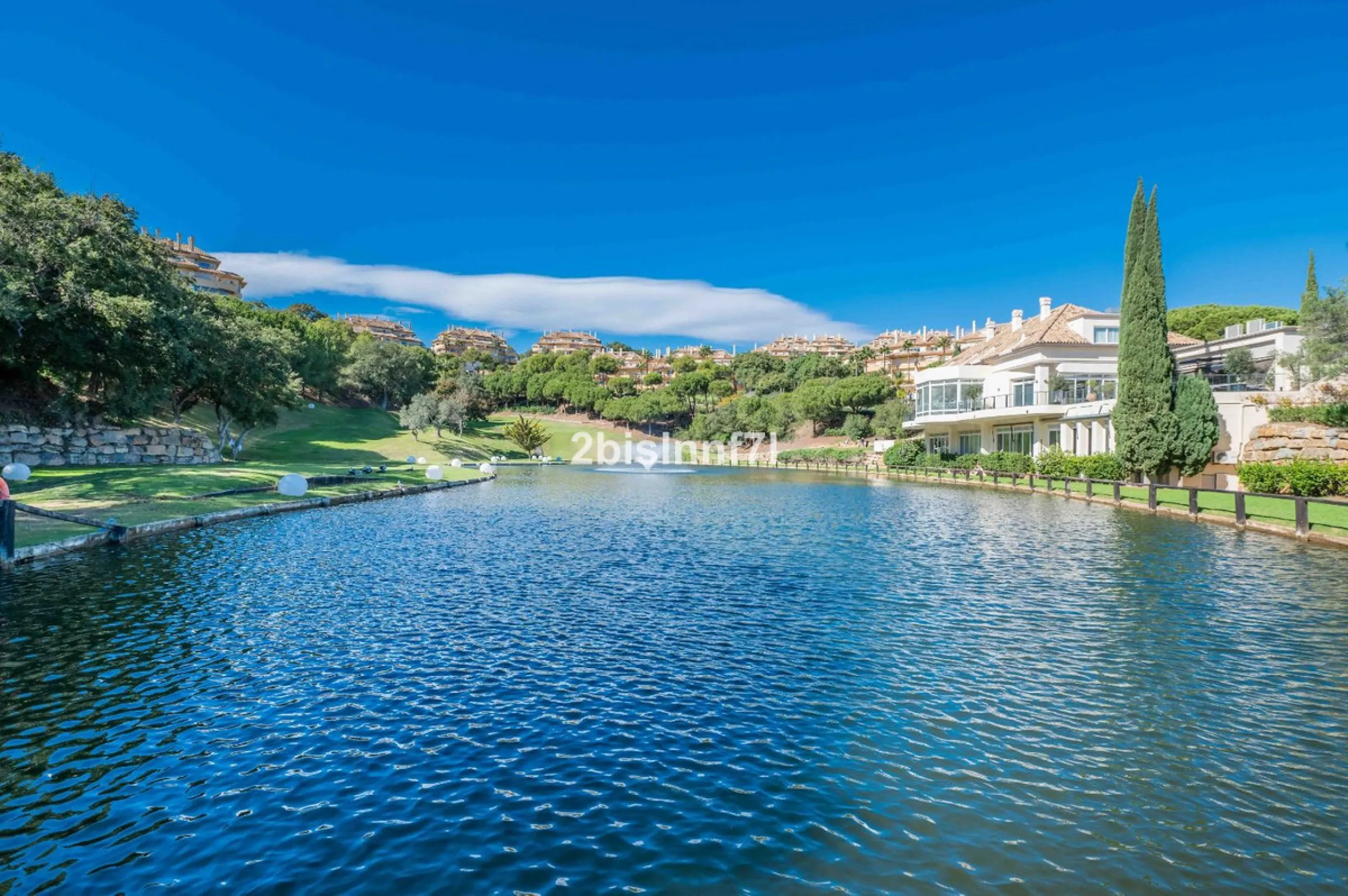 Apartment - Ground Floor Apartment в продаже в Marbella, Málaga. В доме 2 спален и 2 ванных комнат. Площадь дома 98 м²