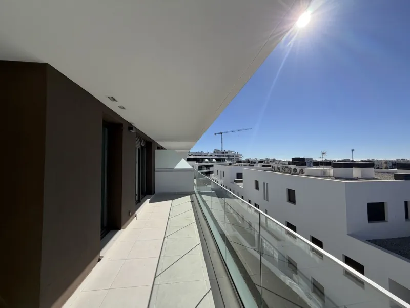 Nestled in the picturesque town of Estepona, Malaga, this newly built three-bedroom apartment offers a harmonious blend of modern design and convenience. Exclusively available through sole agency, this property is a prime example of contemporary living, b