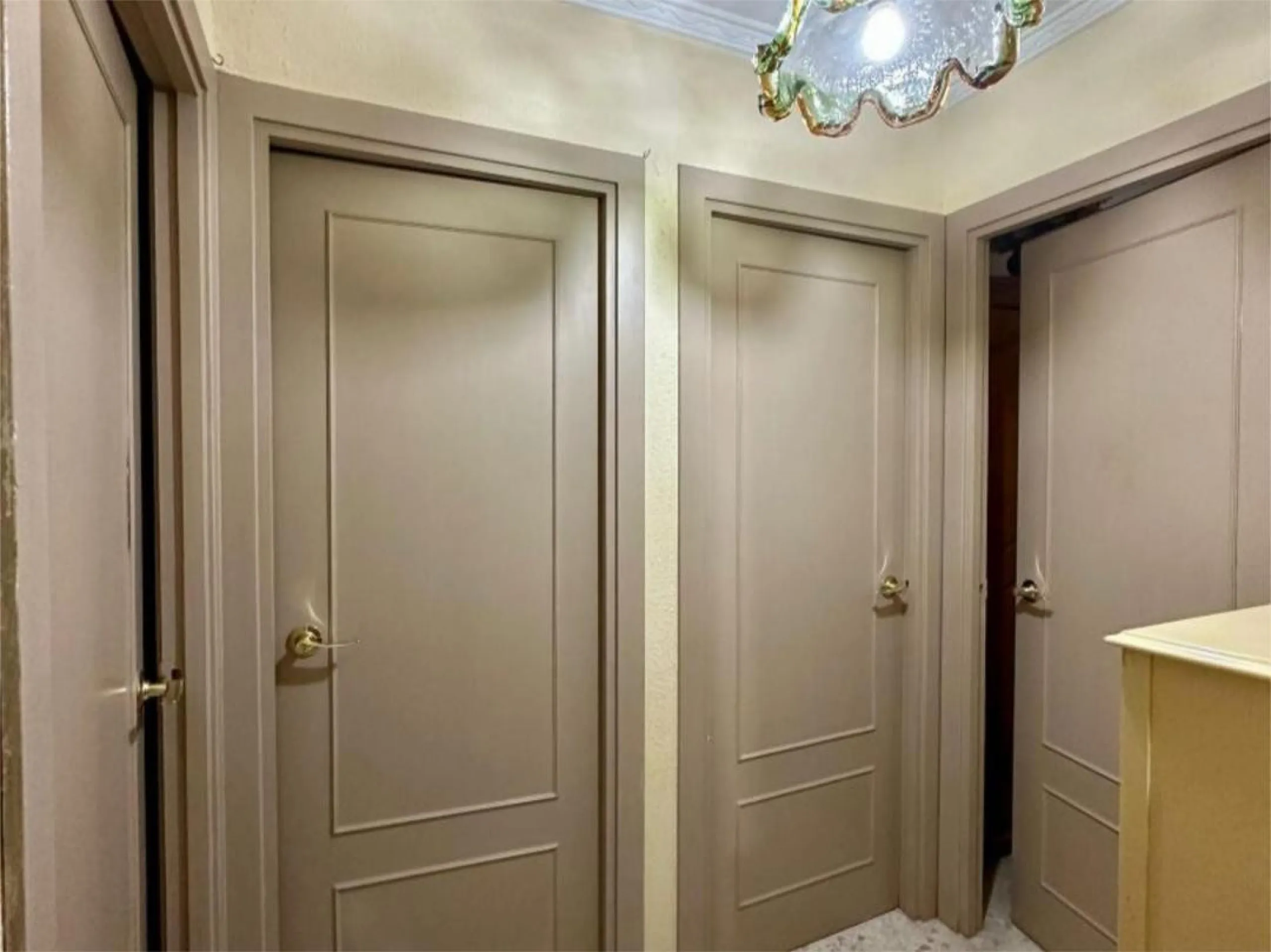 Apartment - Middle Floor Apartment в продаже в Torremolinos, Málaga. В доме 4 спален и 2 ванных комнат. Площадь дома 122 м²