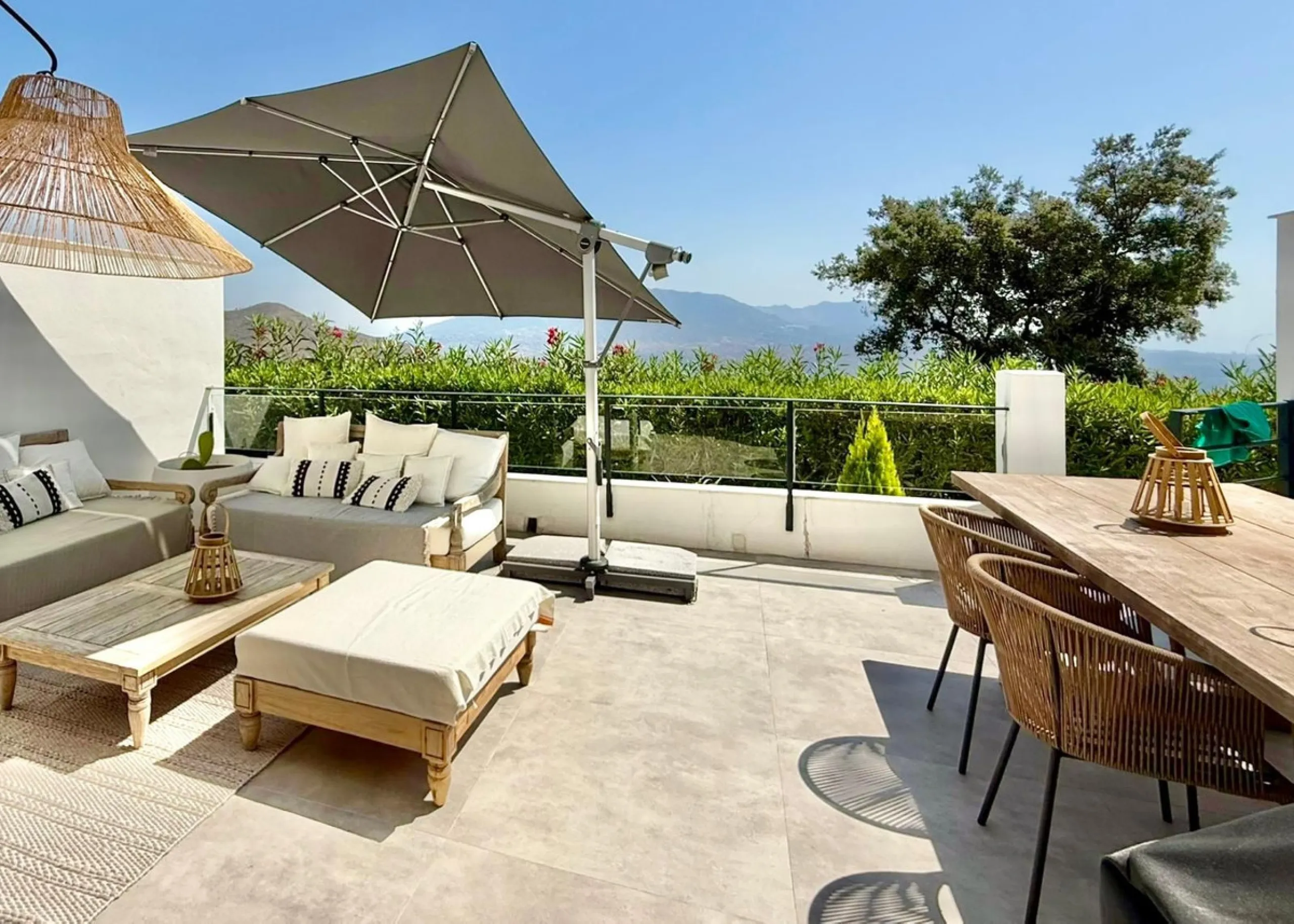 Fully Renovated 3-Bedroom House by Interior Designer in La Mairena – Marbella