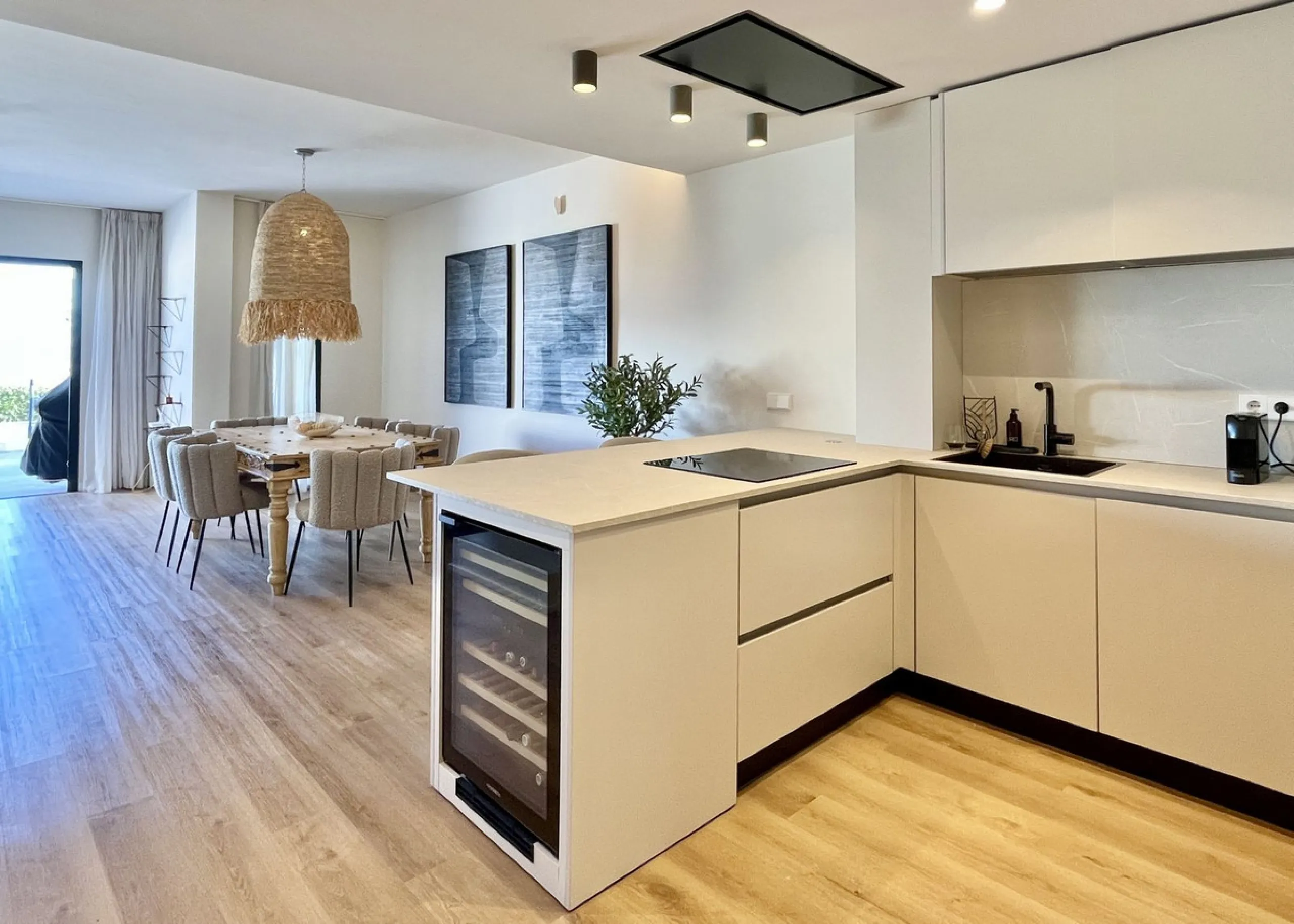 Fully Renovated 3-Bedroom House by Interior Designer in La Mairena – Marbella