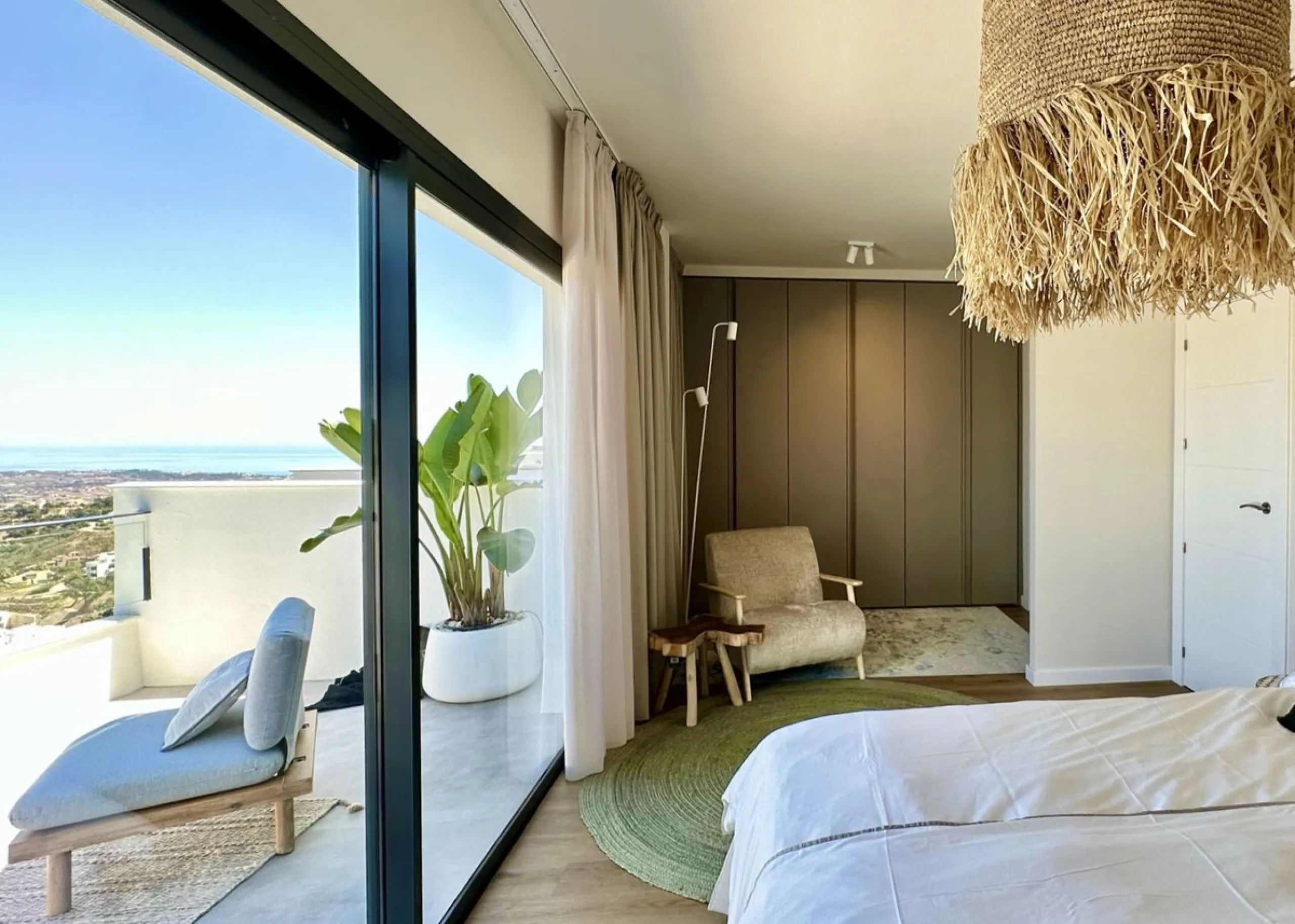 Fully Renovated 3-Bedroom House by Interior Designer in La Mairena – Marbella
