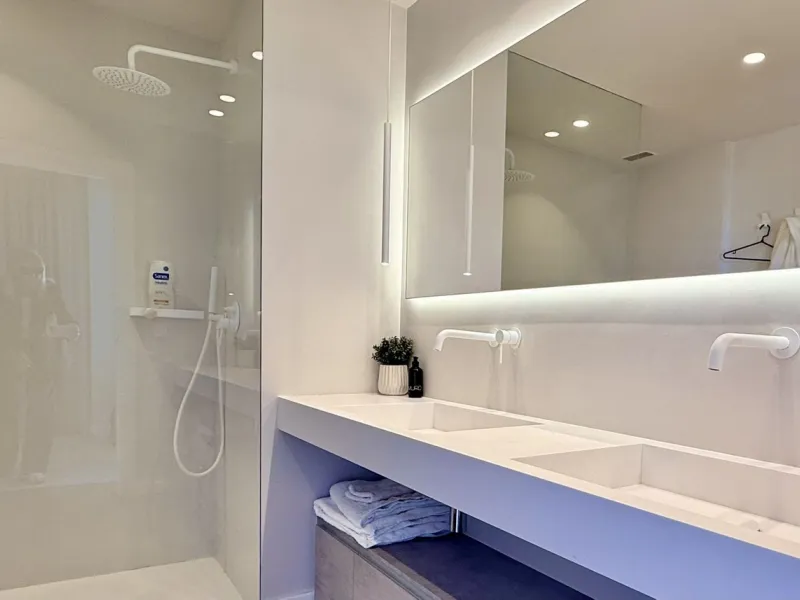 Fully Renovated 3-Bedroom House by Interior Designer in La Mairena – Marbella
