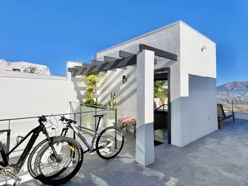 Fully Renovated 3-Bedroom House by Interior Designer in La Mairena – Marbella