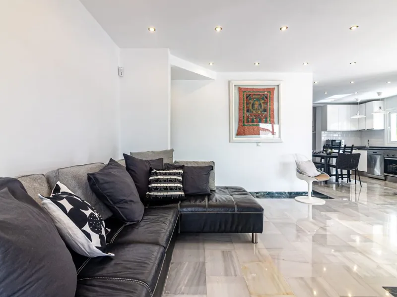 If you like to live right next to the beach in a quiet area of independent villas this is a perfect place for you.