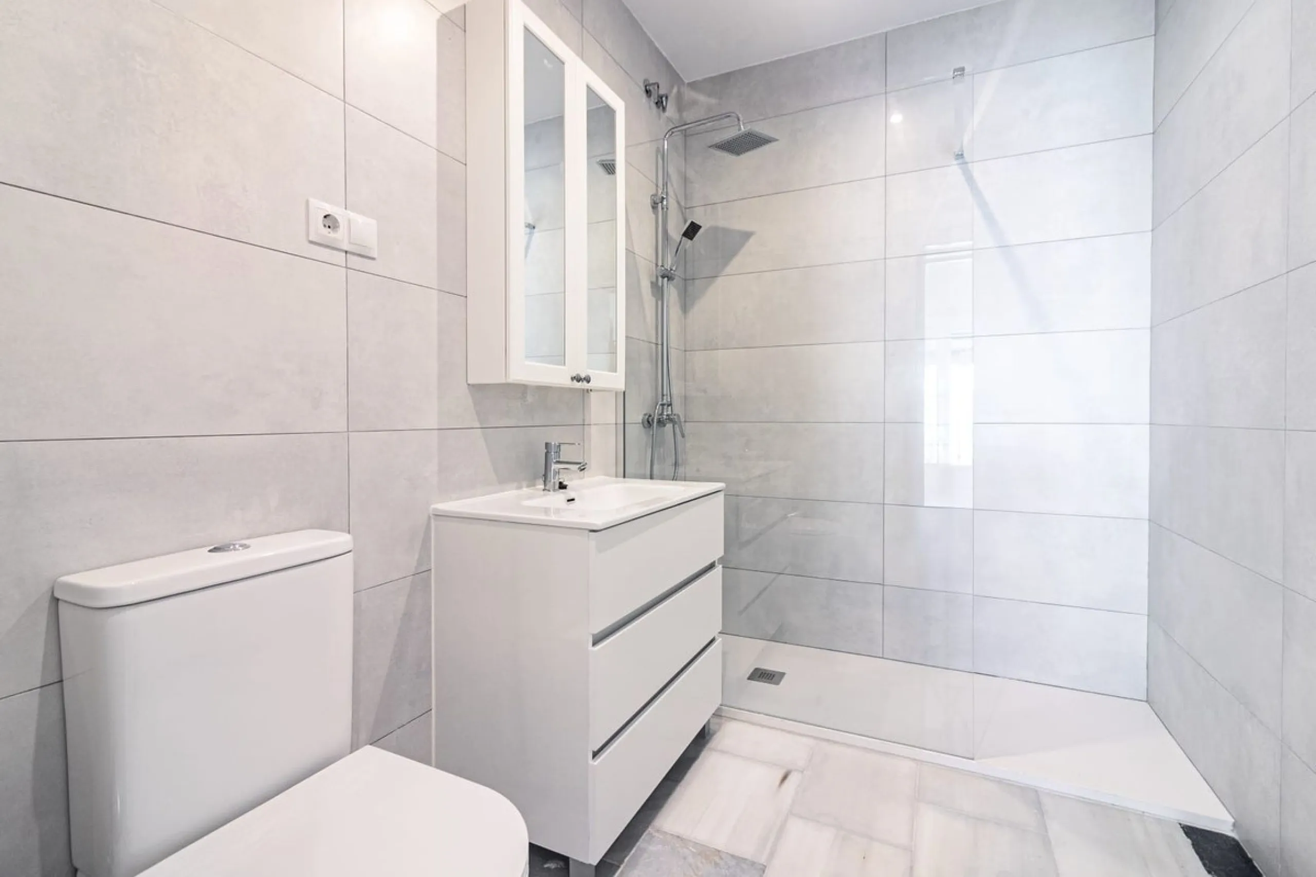 If you like to live right next to the beach in a quiet area of independent villas this is a perfect place for you.