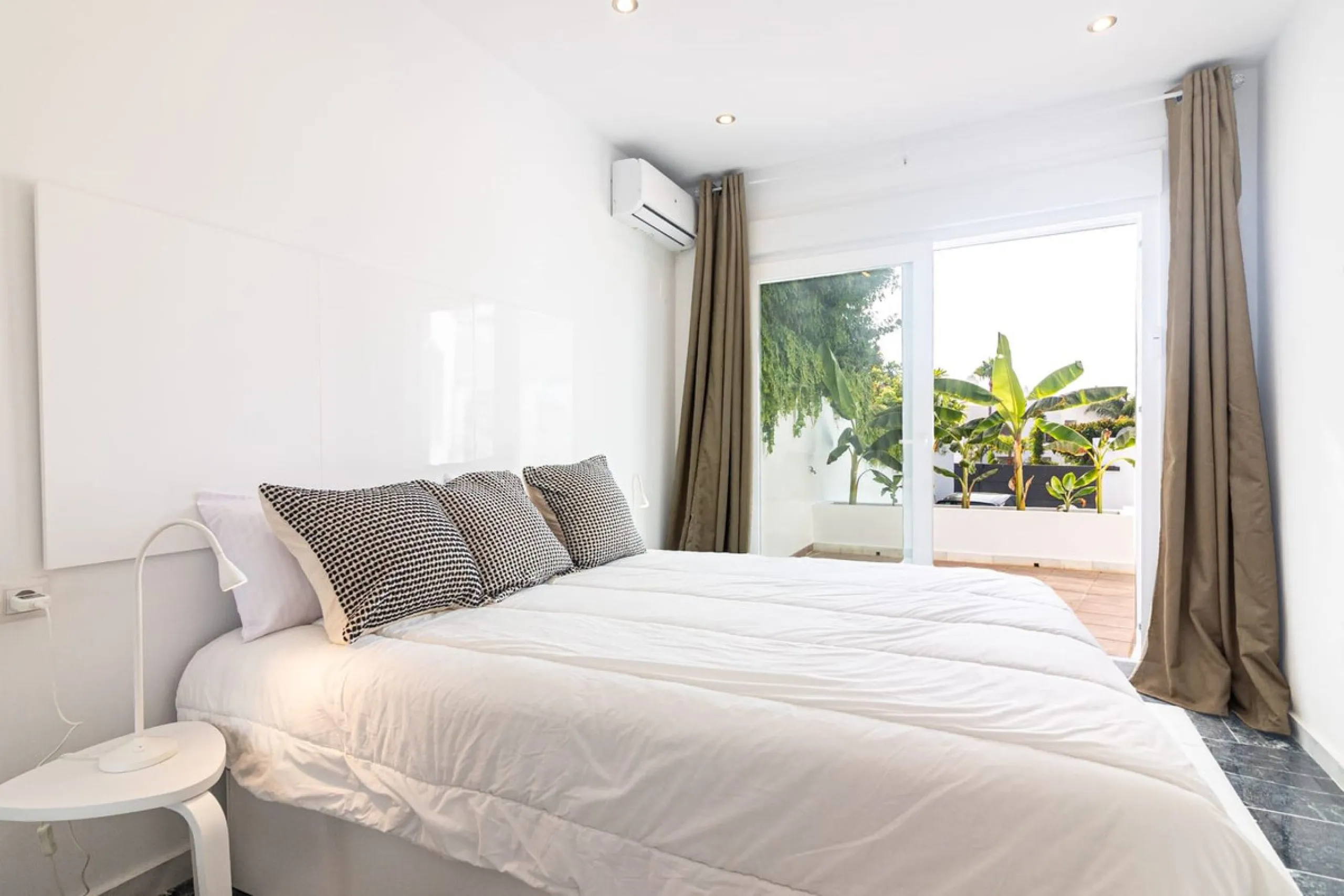 If you like to live right next to the beach in a quiet area of independent villas this is a perfect place for you.