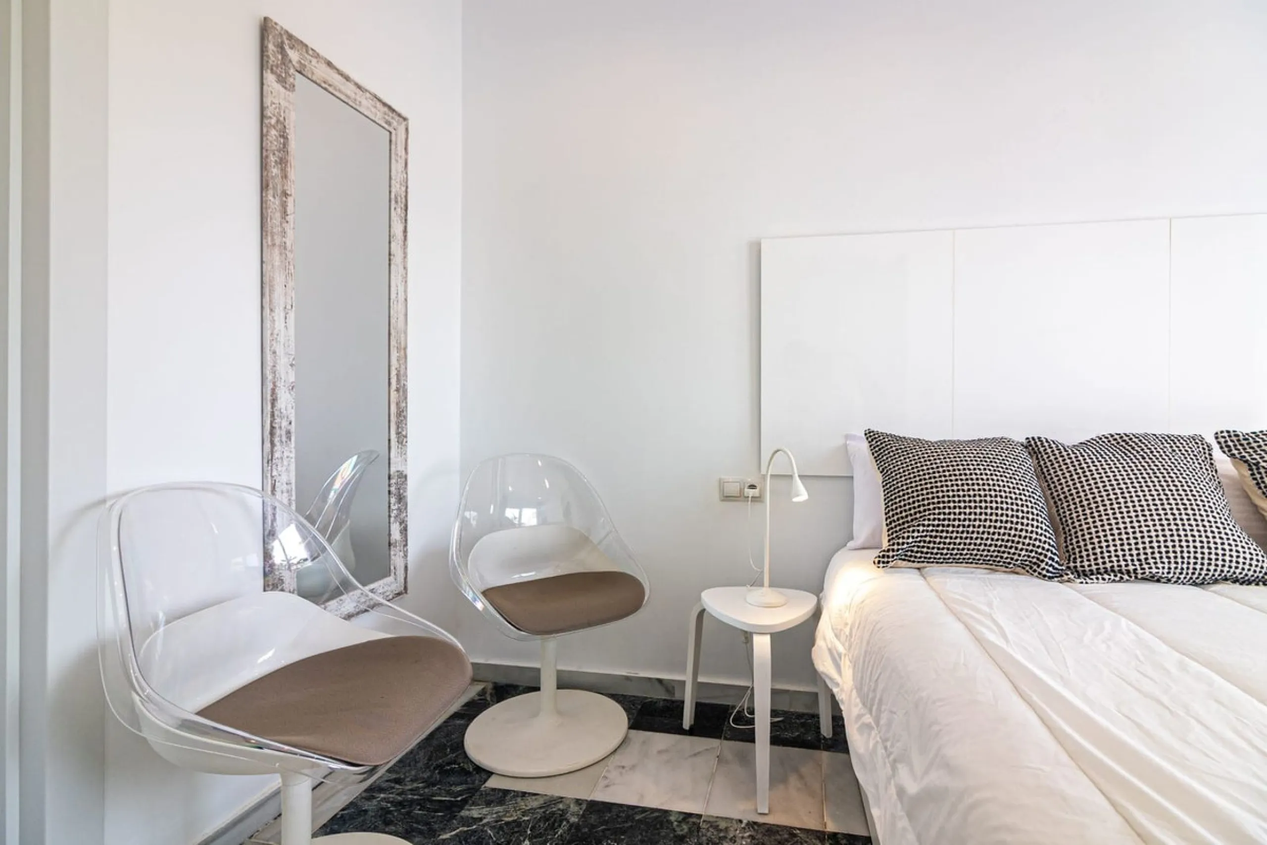 If you like to live right next to the beach in a quiet area of independent villas this is a perfect place for you.