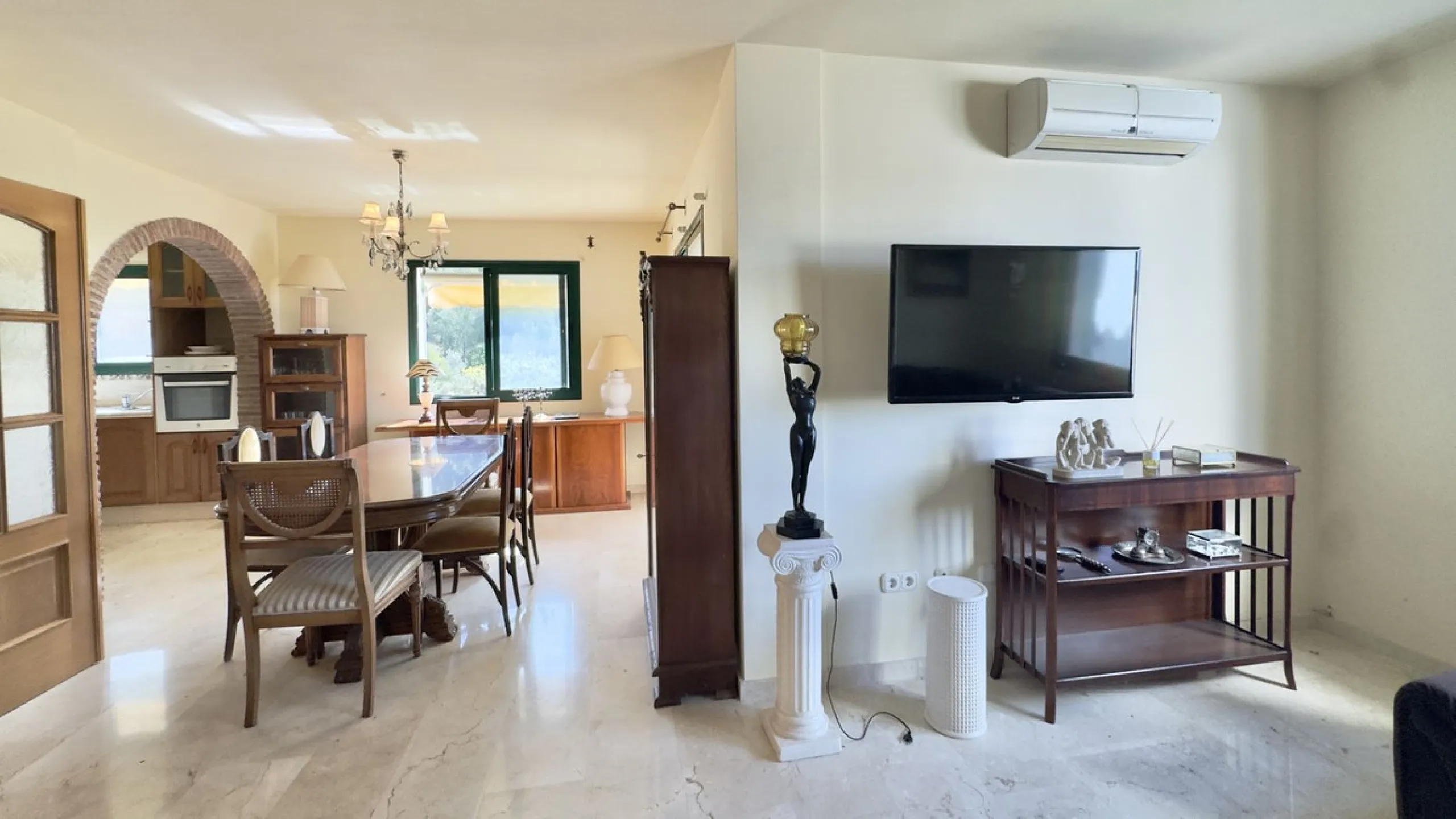 Corner townhouse with stunning sea views, large private garden and great potential – Buena Vista, Mijas