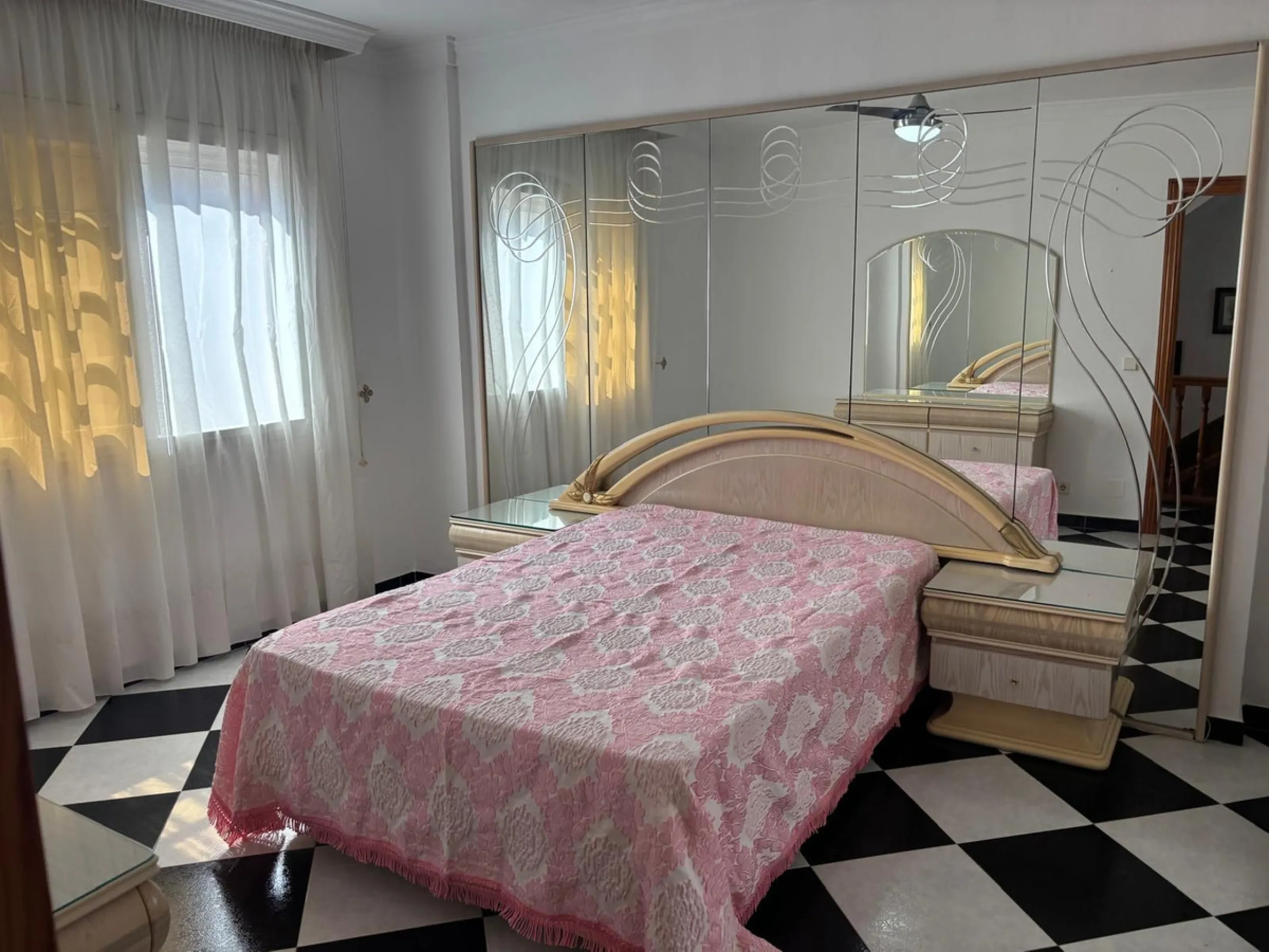 Charming Townhouse in Estepona**